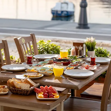 Hanedan Izmir Hotel 2*