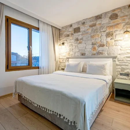 Hanedan Izmir Hotel 2*