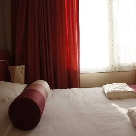 Hanedan Izmir 2* 포카