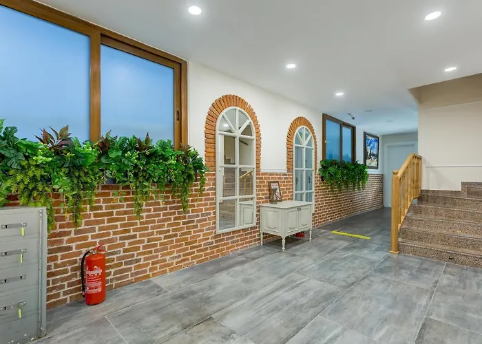 Hanedan Izmir ホテル 2*