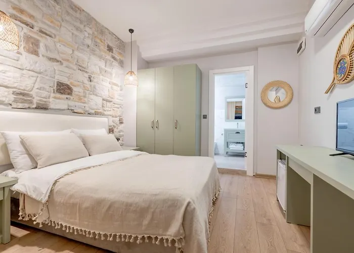 Hanedan Izmir フォチャ