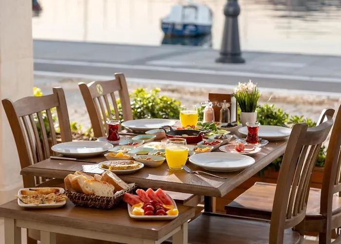 Hanedan Izmir 2* フォチャ